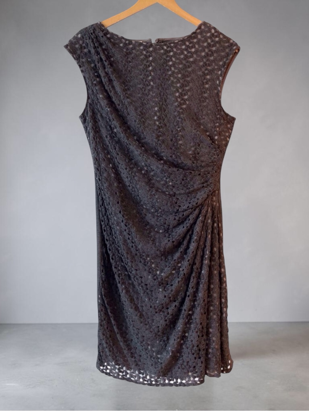 Suzi Chin for Maggy Boutique Lace Overlay Sheath Dress Sz 12 Charcoal